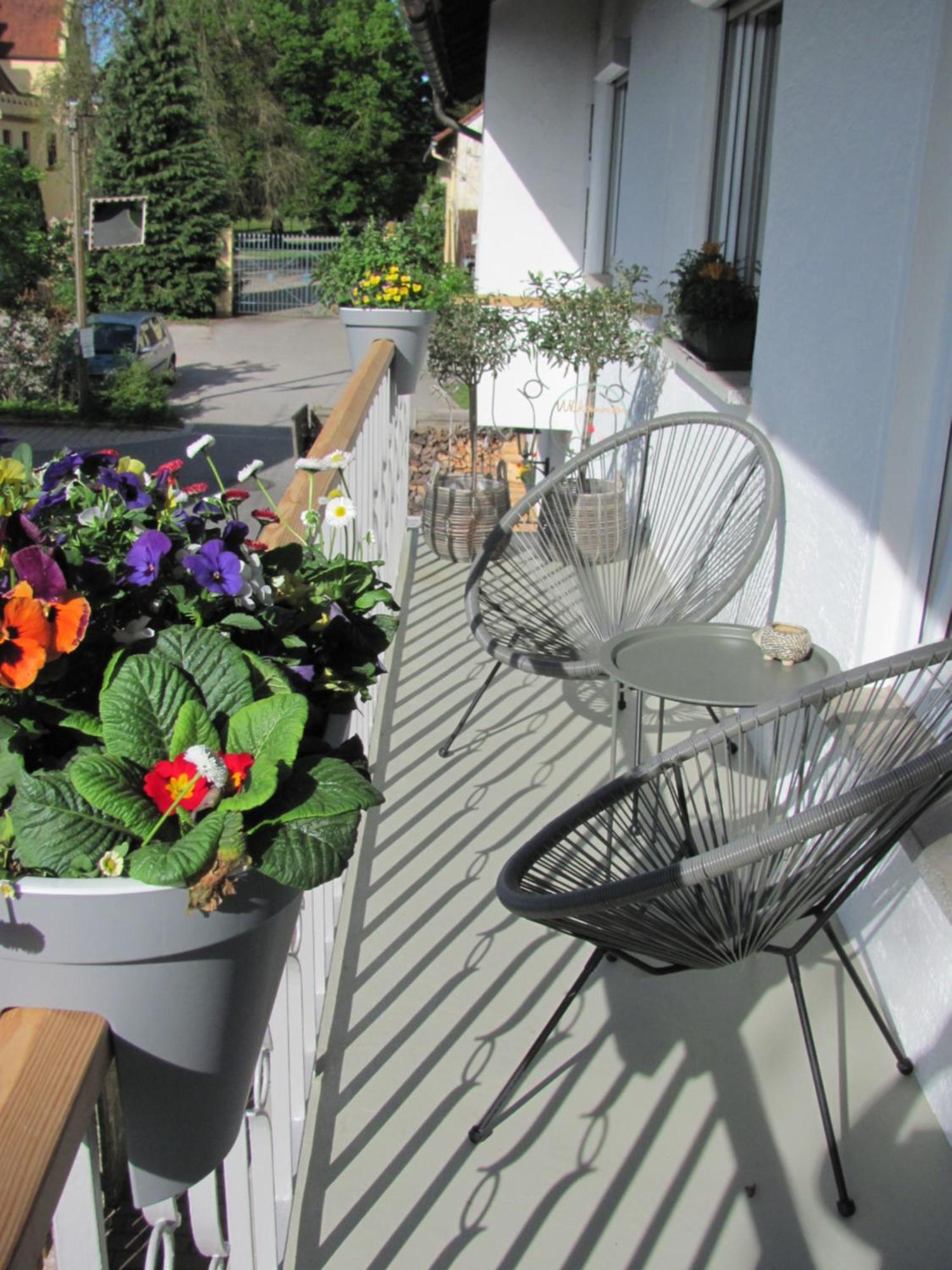 #3 Gemuetliches Ruhiges Gartenblick, Gemeinschaftsbad W-lan Airport Nah Gelegen Mit Late Night Check In Haus Nr 9,5 *